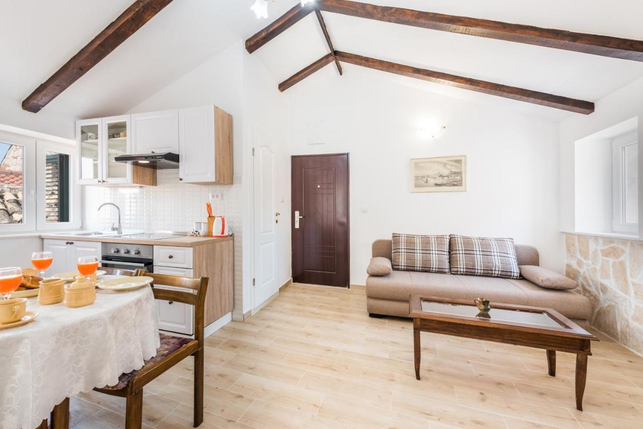 Sugar Suite Split Bagian luar foto